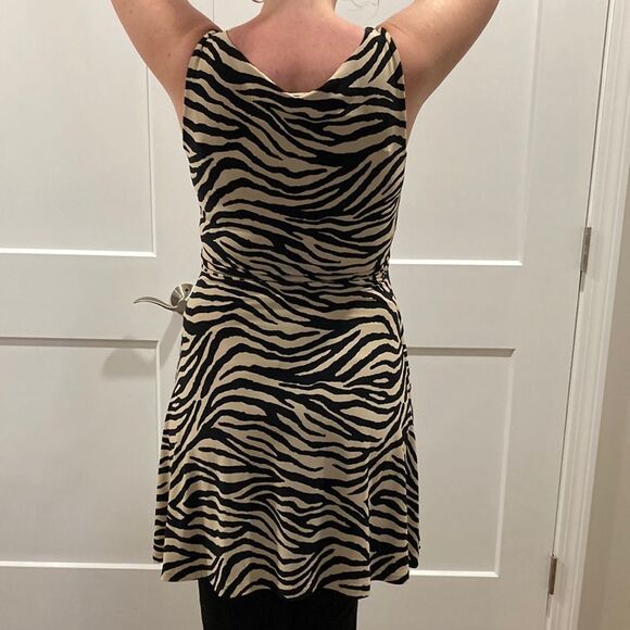 Lauren Ralph Lauren Petite Women’s Faux Wrap Dress in Animal Print Size P/M - Picture 4 of 4